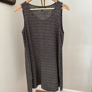 Eileen Fisher 100% Silk Georgette Crepe Scoop Neck Long Tank Size Small